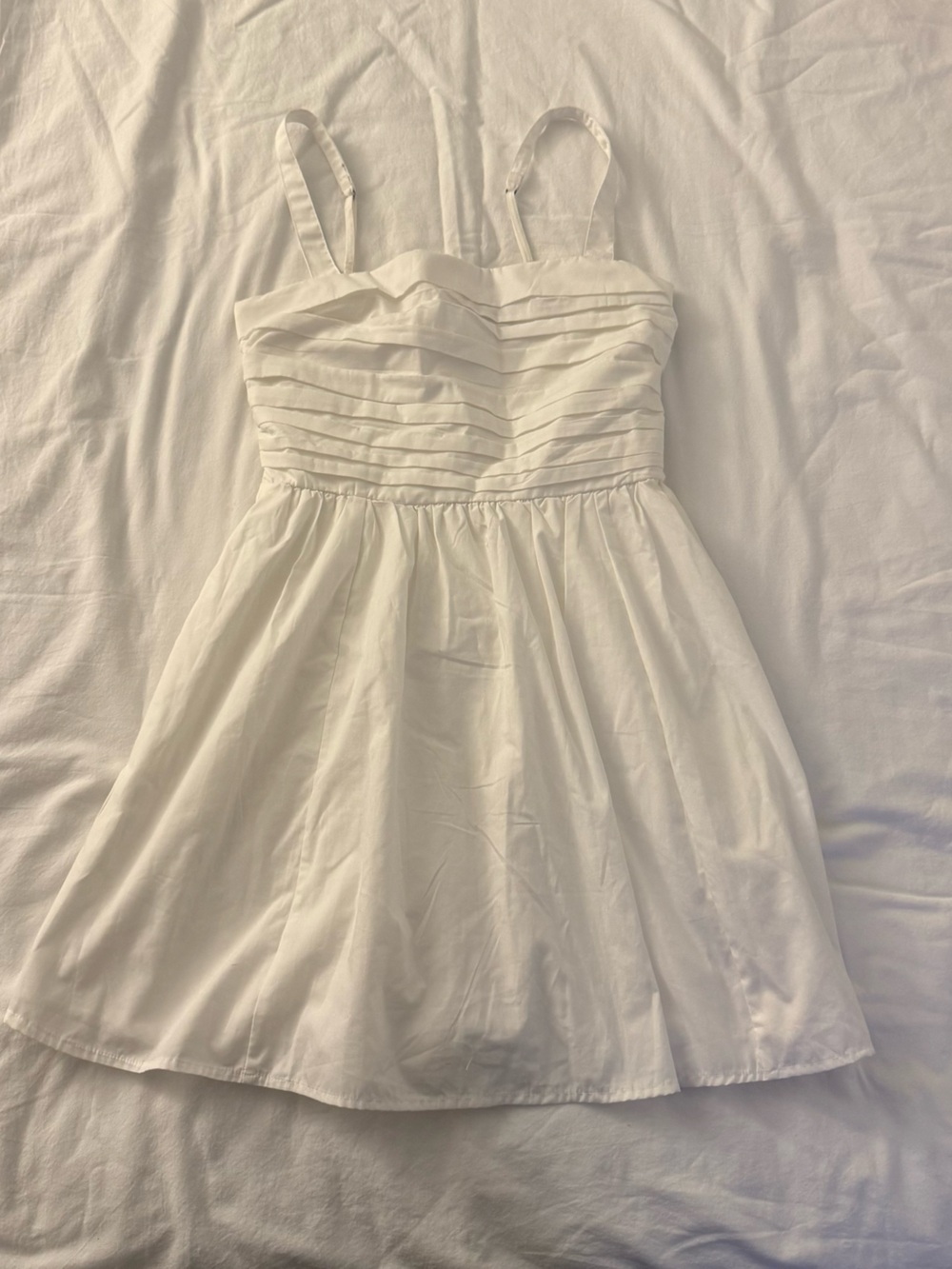 Abercrombie and Fitch NWT women's white mini dress with vertical pleats size S